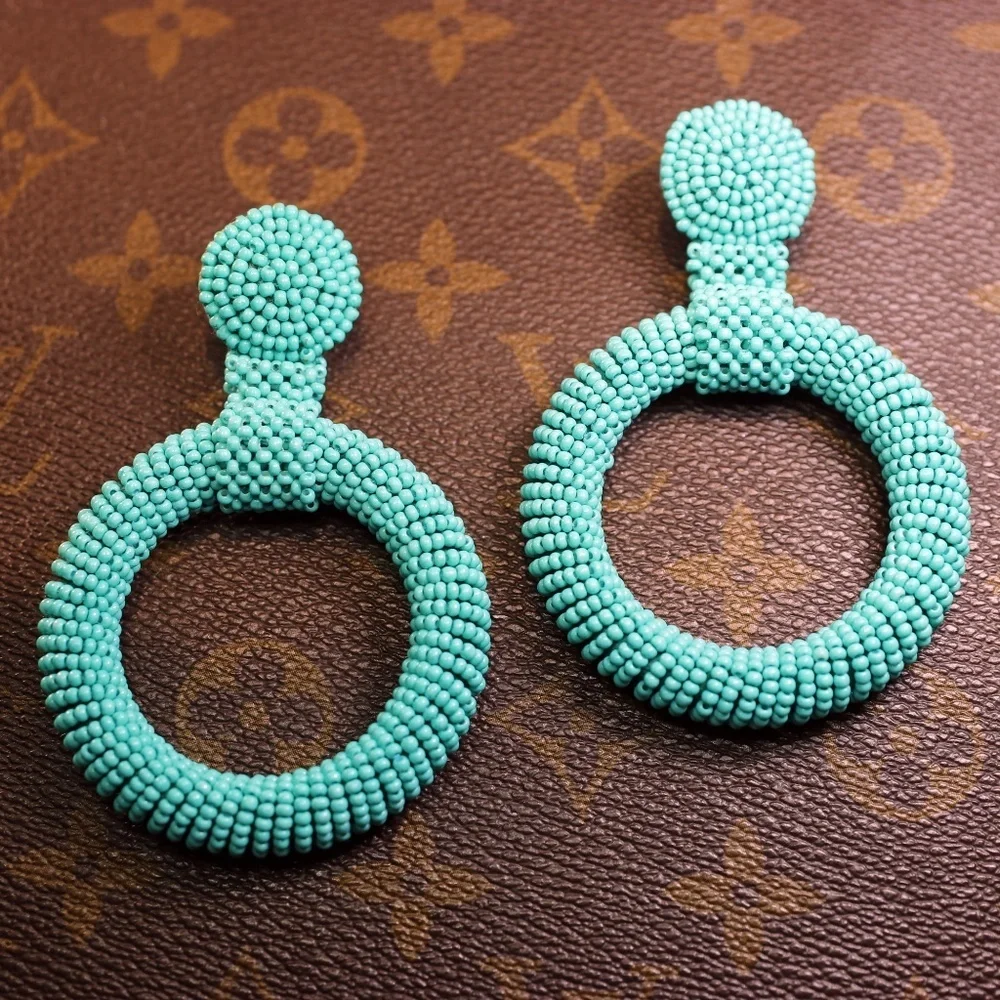 Kenneth Jay Lane Turquoise Seed Bead Hoop Earrings 🩵 NWT - Picture 11 of 15